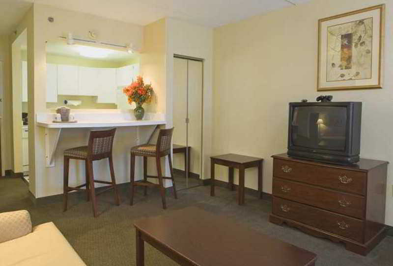 Hampton Inn Cleveland-Solon Pokoj fotografie